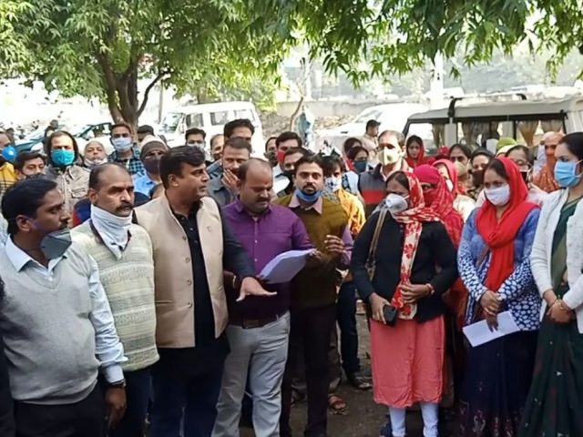नही जमा की स्कूल की फीस तो होगी अदालत की कार्यवाही – अभिभावकों का कहना slider