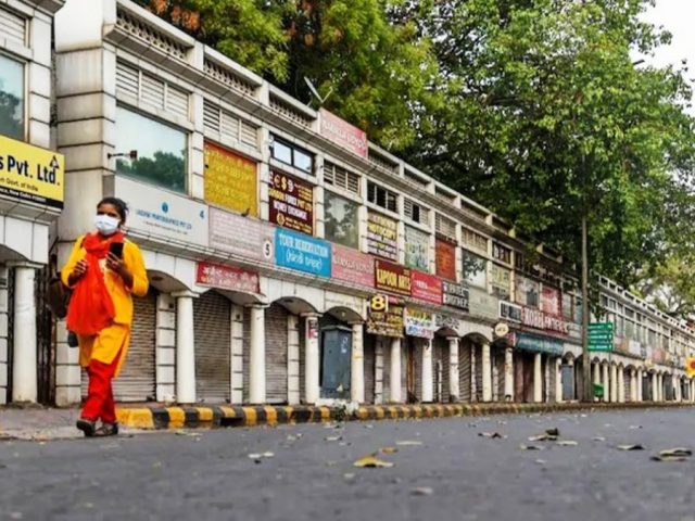 भारत बंद: GST पर क्यों है विवाद, जानें- क्या हैं दुकानदारों और ट्रांसपोर्टर्स की मांगें slider