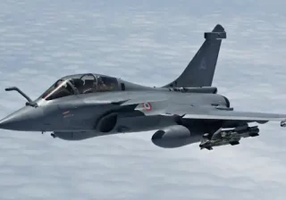 भारत और फ्रांस की दोस्ती का नमूना, लॉन्ग रेंज मिशन के बीच सुलूर में उतरे राफेल विमान