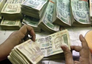 महिलाओ को 2.20 लाख रुपये दे रही है मोदी सरकार? क्या हे पूरा मामला