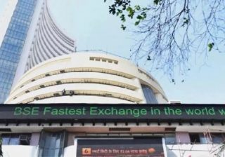 सेंसेक्स 220 अंक टूटा, निफ्टी भी कमजोर