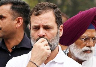 राहुल गांधी को सजा सुनाए जाने के बाद उन्हें संसद की सदस्यता के अयोग्य करार दिया