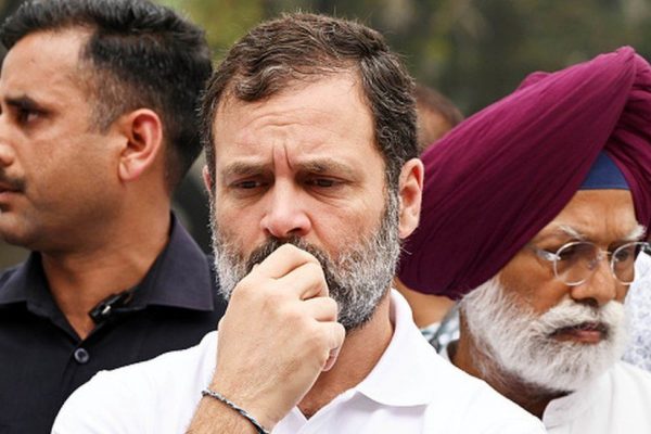राहुल गांधी को सजा सुनाए जाने के बाद उन्हें संसद की सदस्यता के अयोग्य करार दिया