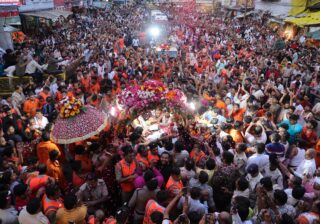 Ujjain Mahakal Sawari : भगवान श्रीमहाकाल मनमहेश स्वरूप में निकले उज्जैन नगर भ्रमण पर, लाखों की संख्या में शामिल हुए भक्त